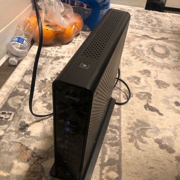 Xfinity Arris TG1682G Dual Band Wireless 802.11ac Cable Modem Router w/ Cord - Picture 9 of 16